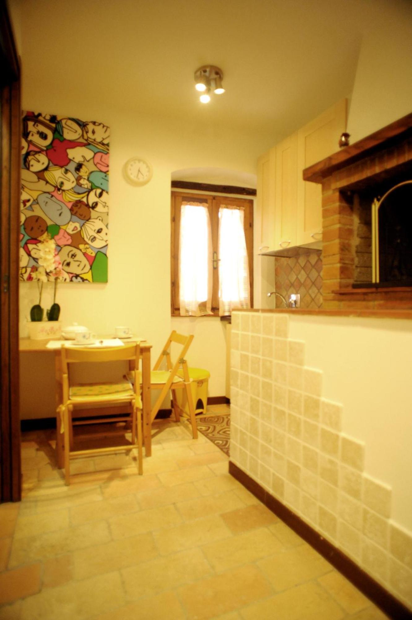 Appartamento Tulipano Rosa Spoleto Habitación foto